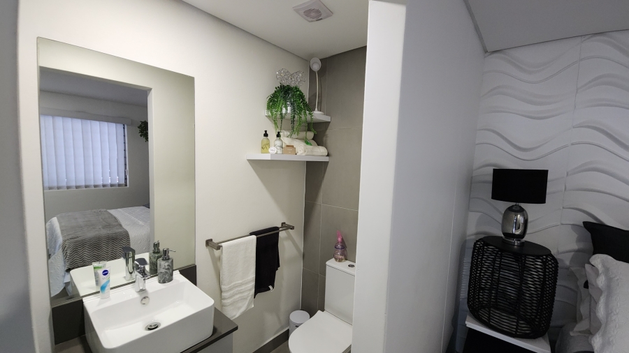 2 Bedroom Property for Sale in Island View Western Cape